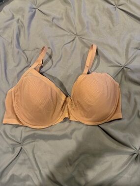 Natori Light Tan Seamless Underwire Bra Sz 36D